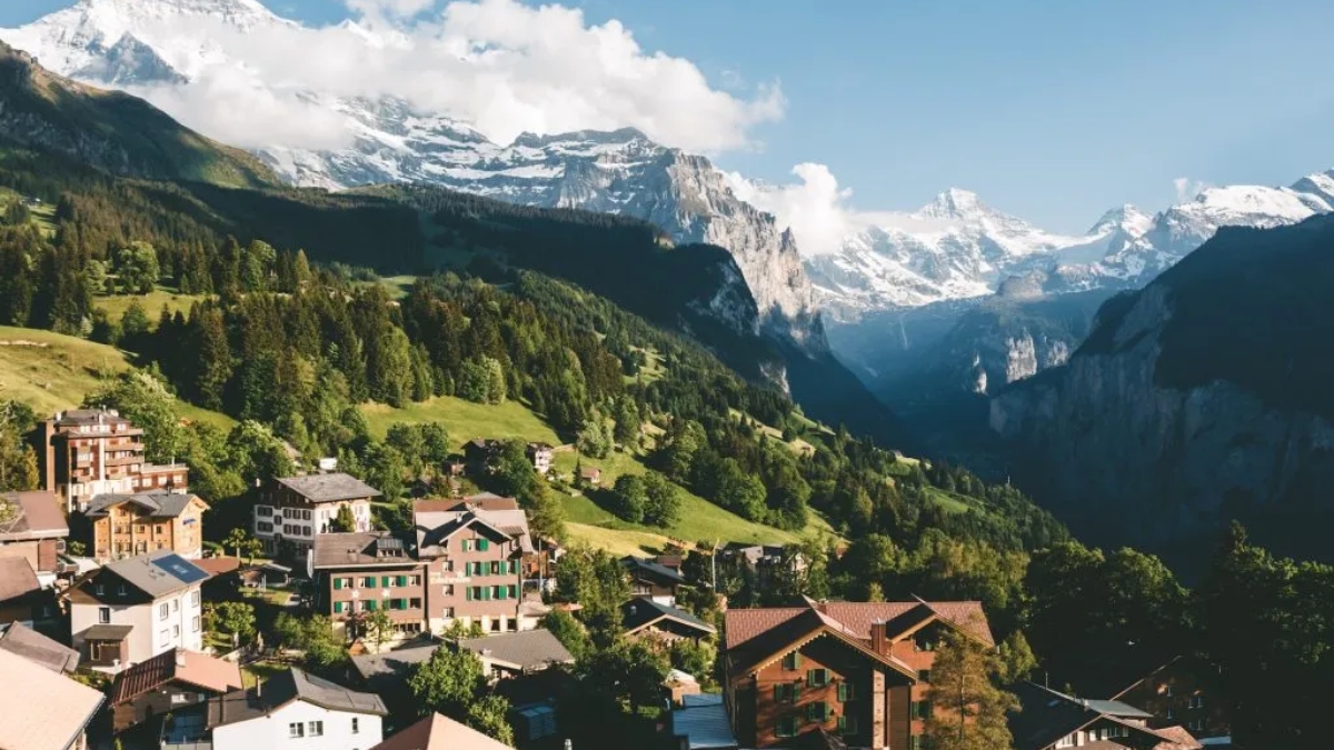 Switzerland Plans Stricter Rules for Real Estate Purchases by Foreigners