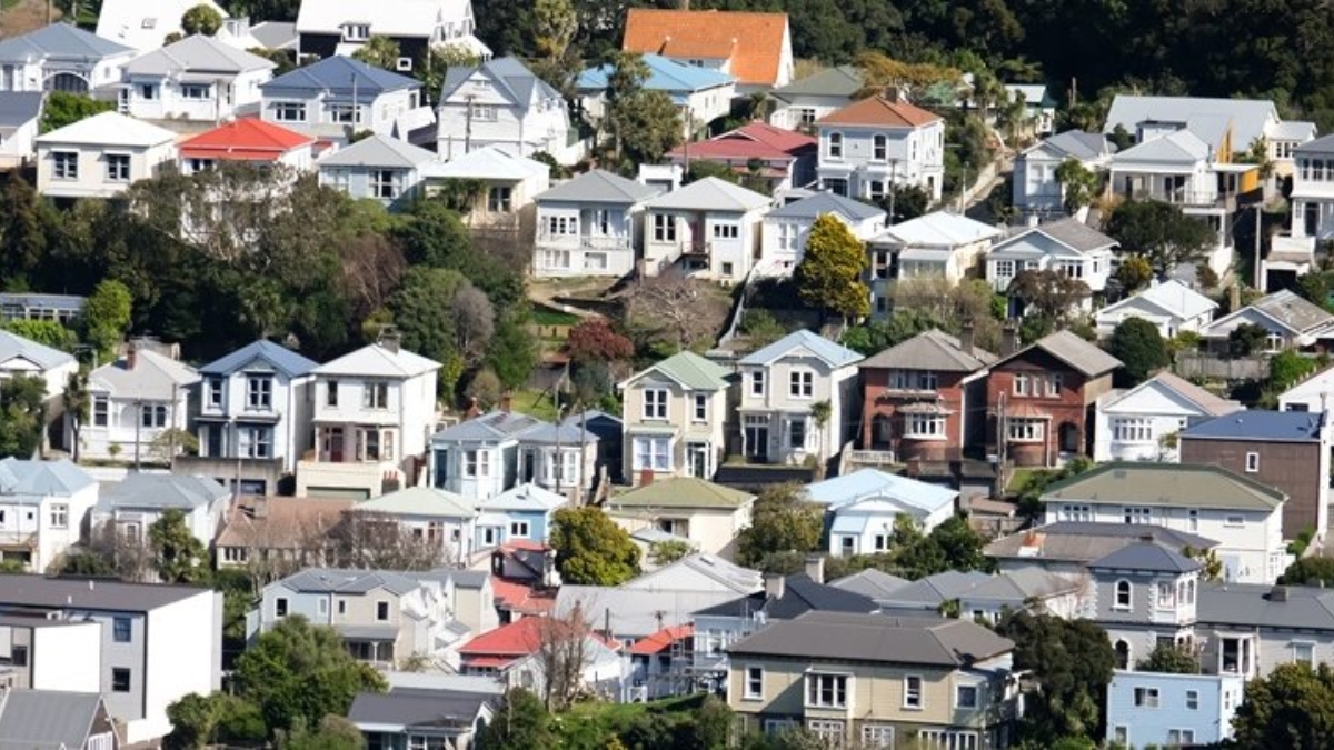 New Zealand House Prices Dip in March as Demand Shows Mild Slowdown
